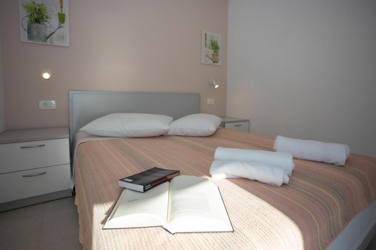 Apartments Medvidovic Baška Voda Extérieur photo